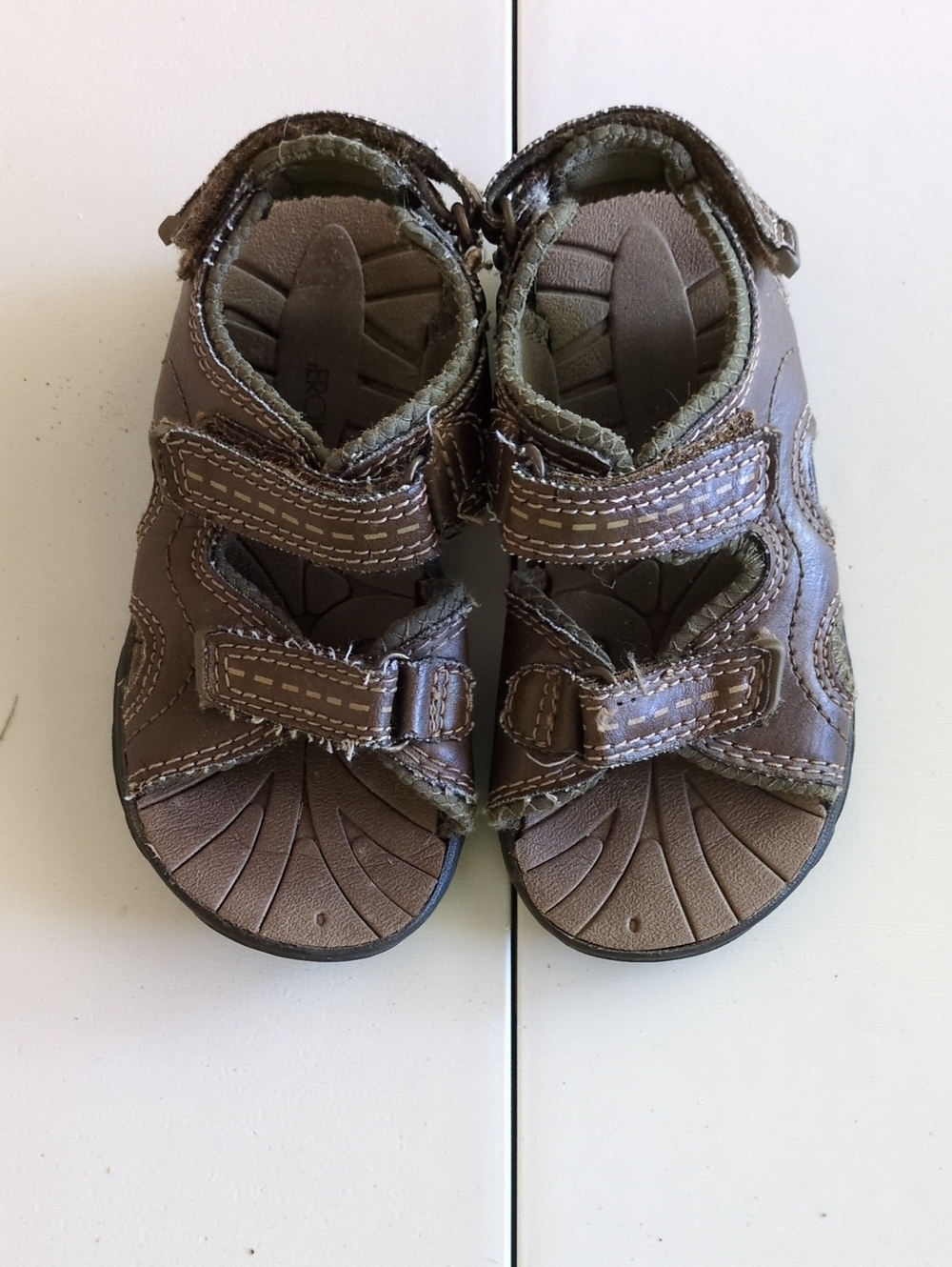 Cherokee Brown Kids Closed-Toe Hook-and-Loop Sandals